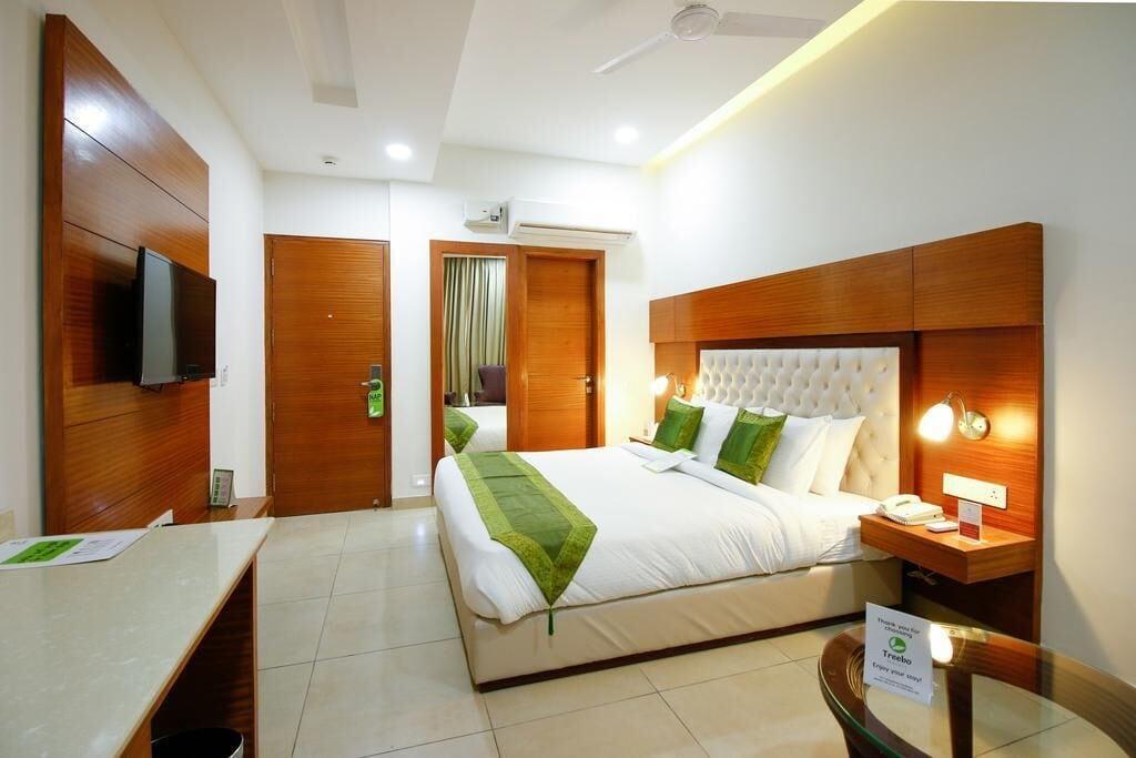 Mint Hotel Premia Chandigarh, Zirakpur Exteriér fotografie