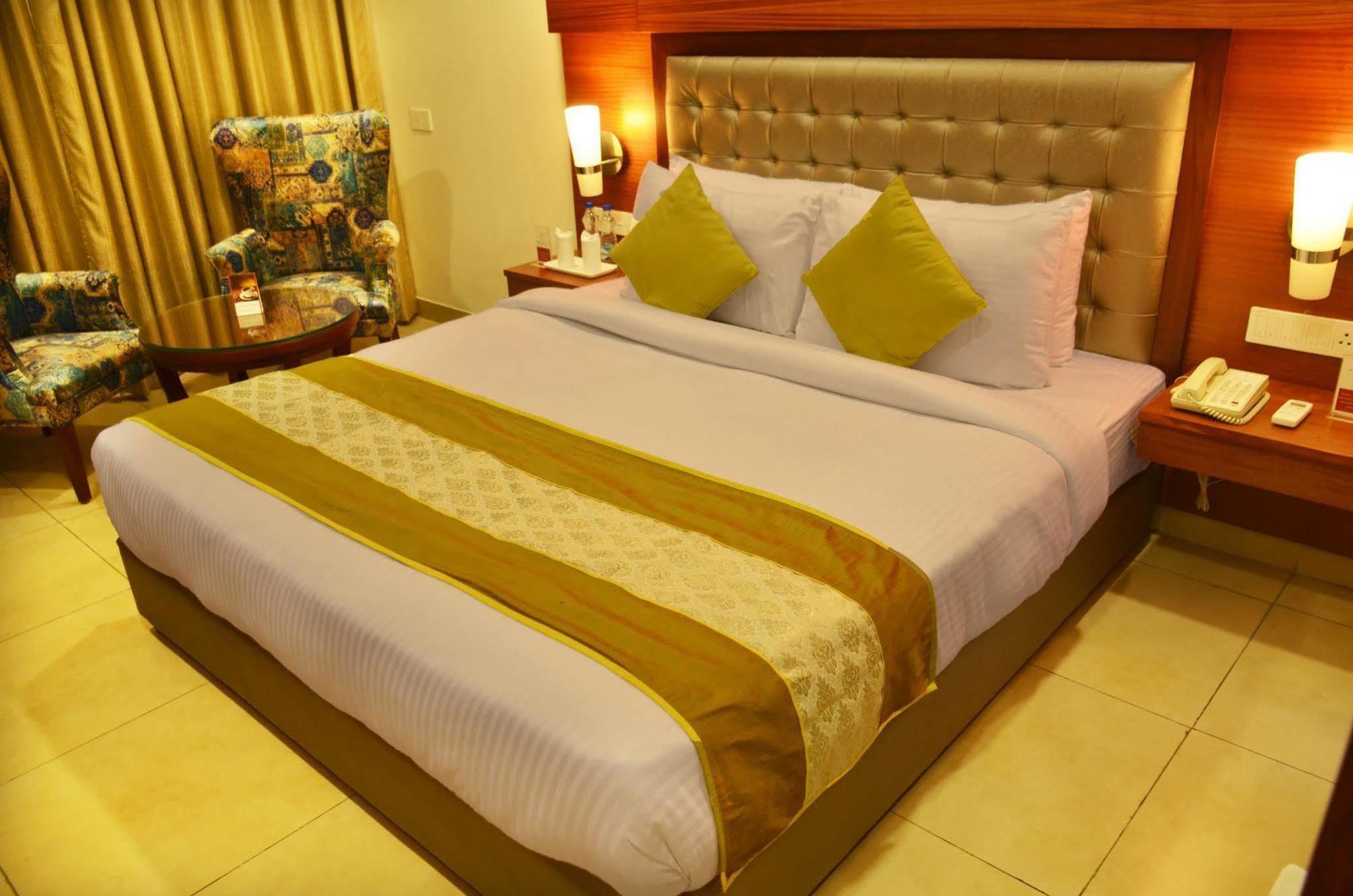 Mint Hotel Premia Chandigarh, Zirakpur Exteriér fotografie