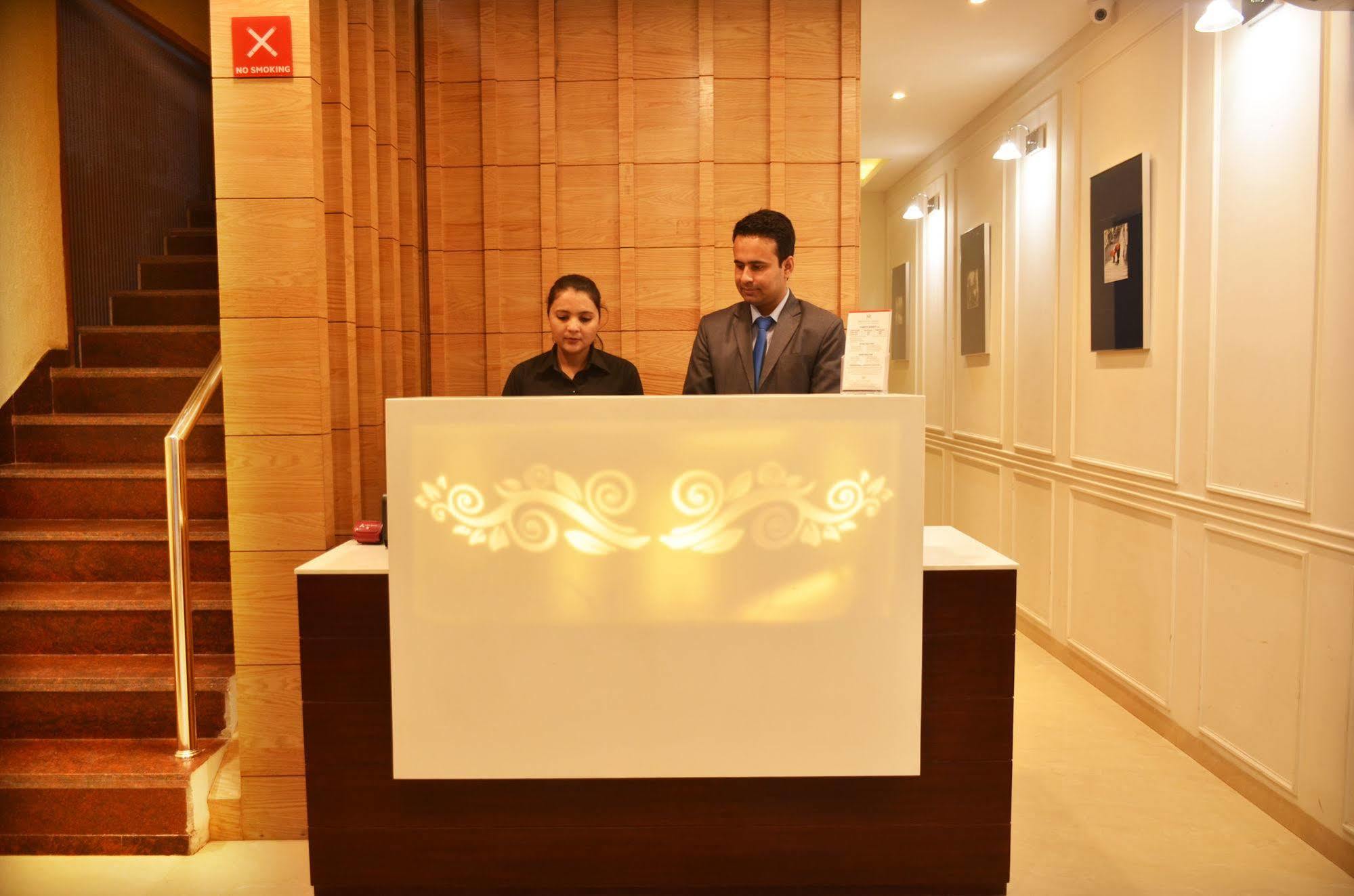 Mint Hotel Premia Chandigarh, Zirakpur Exteriér fotografie