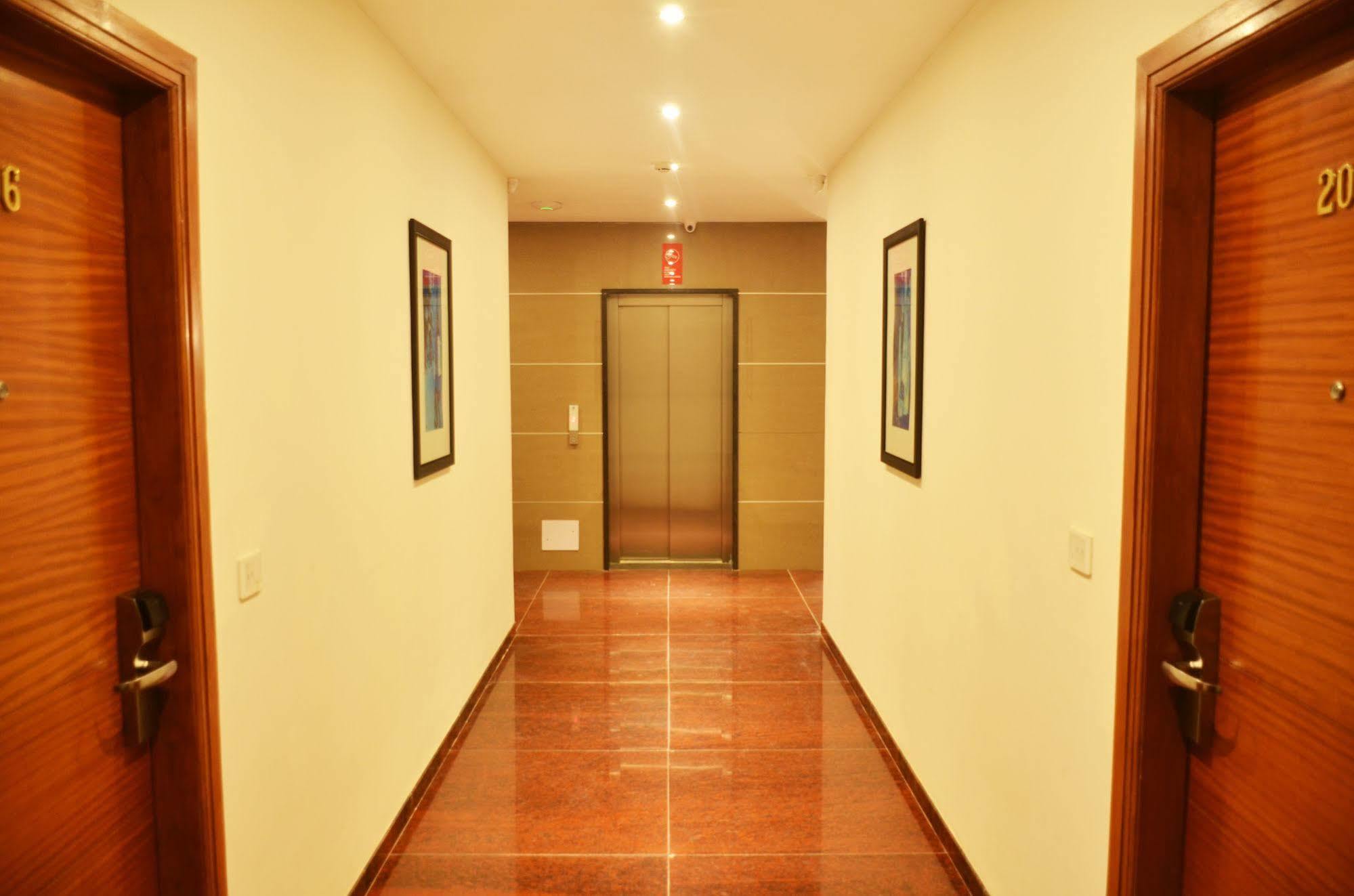 Mint Hotel Premia Chandigarh, Zirakpur Exteriér fotografie